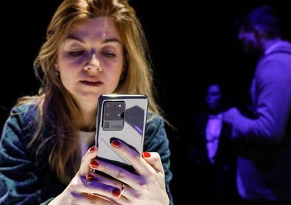 لمكافحة كورونا.. "سامسونغ" توفر خدمة تعقيم للهواتف مجانا