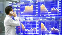 نيكي ينخفض 2.61% في بداية التعاملات ببورصة طوكيو
