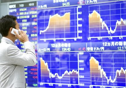 نيكي ينخفض 2.61% في بداية التعاملات ببورصة طوكيو