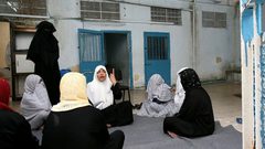 الاحتلال يواصل اعتقال 41 أسيرة في سجن "الدامون" في ظروف صعبة