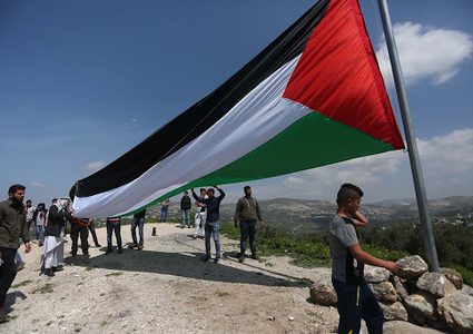 44 عاماً على ذكرى يوم الأرض