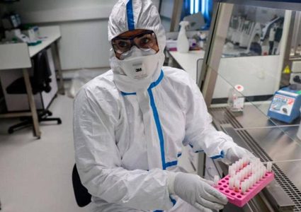 مختص بعلم الامراض: خطورة فيروس كورونا تتمثل بسرعة انتشاره