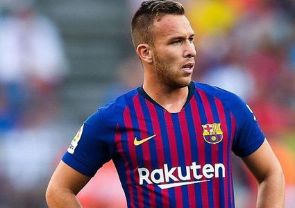 ثروة مستقبلية تحفظ مقعد آرثر في برشلونة