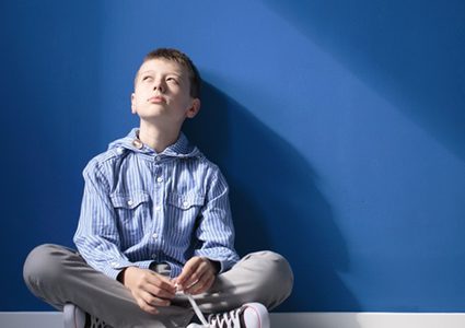 مشاهير يشاركون بمبادرة اليوم العالمي للتوحد