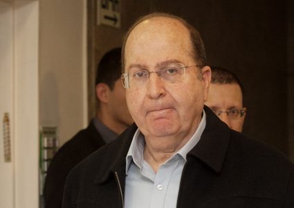 يعلون: غانتس خان القيم التي ترشح باسمها في انتخابات الكنيست