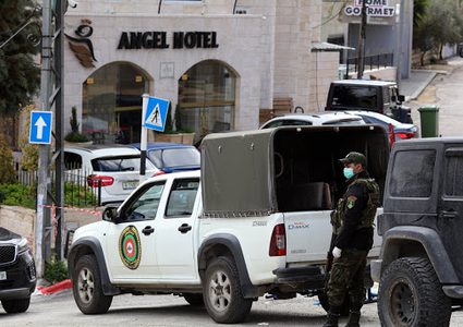 حجز 25 مركبة والقبض على 30 شخصًا خرجوا في حالة الطوارىء برام الله