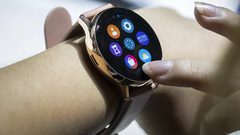 حيلة ذكية من سامسونغ تمكنك من التقاط الصور عن طريق ساعتك