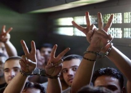 مؤسسات الأسرى: الاحتلال اعتقل 357 مواطنا الشهر الماضي