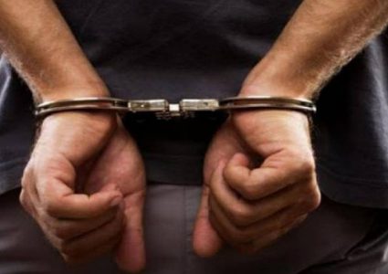 توقيف مواطن لادخاله أثاثا مستعملا إلى مدينة الخليل