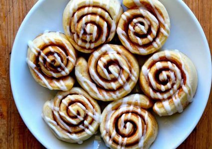 كرات الخبز بالقرفة والسكر