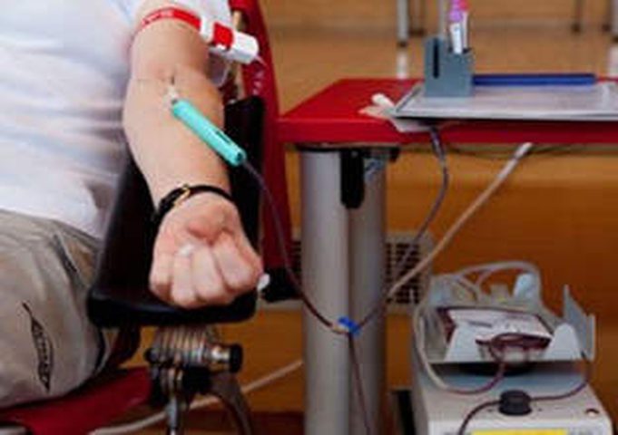 مناشدات للتبرع بالدم بعد تناقص مخزونه بمستشفيات مصر