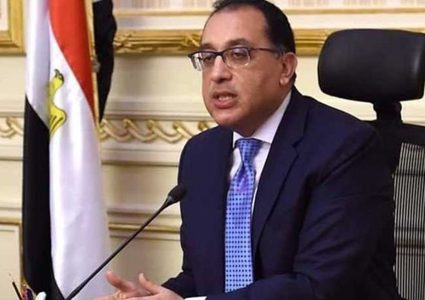 مصر تمدد حظر التجول الليلي لمواجهة تفشي فيروس كورونا