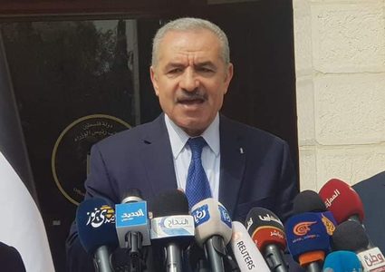 اشتية: واقع الاحتلال يحد من سيطرتنا على وباء كورونا