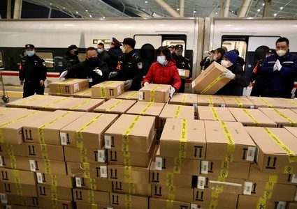 السماح لسيئول بتصدير مواد إنسانية إلى إيران