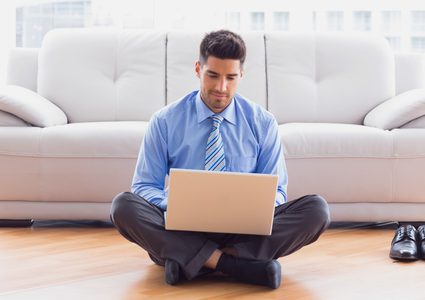 آلية حماية الظهر عند العمل المكتبي في المنزل