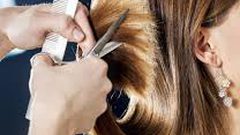 أزمة تصفيف الشعر تتفاقم بسبب وباء كورونا
