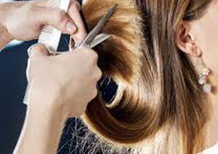 أزمة تصفيف الشعر تتفاقم بسبب وباء كورونا