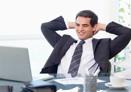 موقع إلكتروني يعيدك إلى أجواء المكتب رغم عملك داخل المنزل