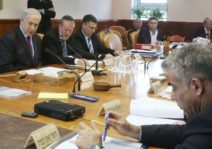 الاحتلال يطرح خطة للخروج من أزمة كورونا وخلاف على موعد تطبيقها