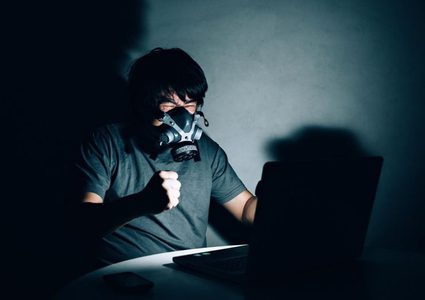 وباء كورونا يرفع نسبة الاحتيال في عالم "الإنترنت المظلم"