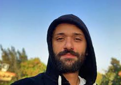 الفنان كريم عبد العزيز يرزق بمولودته الثالثة