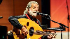 الفنان مارسيل خليفة يعلن شفاء إبنه من مرض كورونا