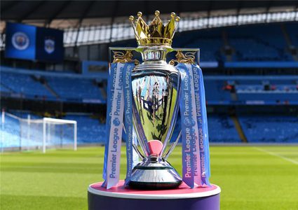 مدرب بالاس: يجب استكمال الدوري الإنجليزي