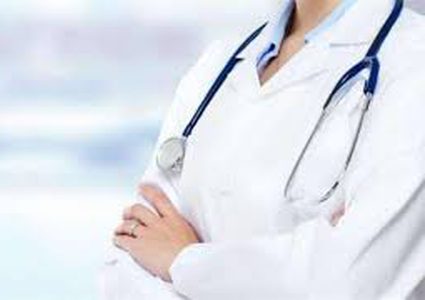 الجيش "الأبيض".. لماذا يرتدي الأطباء هذا اللون؟