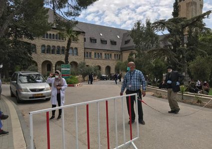 نمور: ننتظر نتائج 14 عينة  اخذت من الكادر الطبي للمطلع