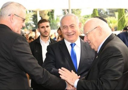 ريفلين يوافق على طلب تمديد فترة تفويض غانتس لتشكيل حكومة