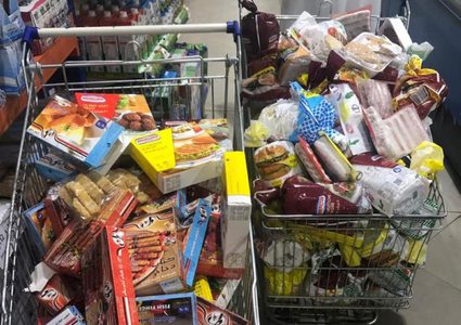 "الاقتصاد" تضبط أطنانا من المواد التالفة