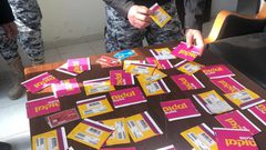 إلقاء القبض على شخصين على خلفية توزيع شرائح اسرائيلية