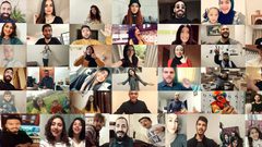 مجموعة من الفلسطينيين يطلقون أغنية من منازلهم خلال الحجر
