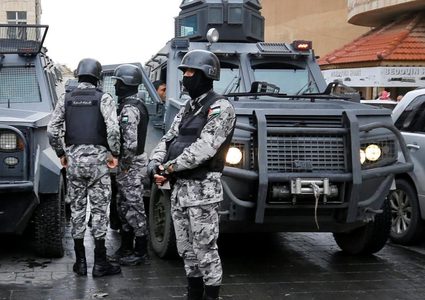 الأمن الأردني يبحث عن مصاب بكورونا خالف الحجر ونقل العدوى لآخرين