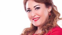 نهال عنبر تطلب الدعاء لشقيقتها