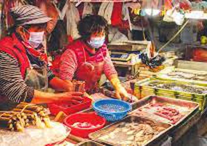 اعادة فتح أكبر سوق للحيوانات الحية في ووهان