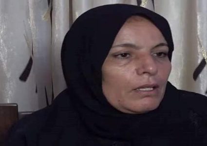 سلطات الاحتلال تفرج عن والدة الشهيد أشرف نعالوة
