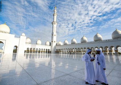 الإمارات تطالب بالصلاة في المنازل خلال  شهر رمضان