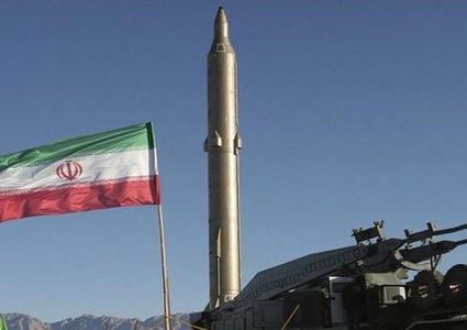 إيران تعلن زيادة مدى صواريخها البحرية إلى 700 كيلومتر