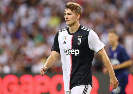 الكشف عن حقيقة انتقال دي ليخت إلى ريال مدريد