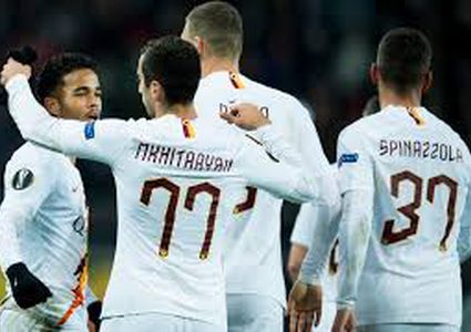 لاعبو روما والجهاز الفني يتنازلون عن رواتبهم حتى نهاية الموسم