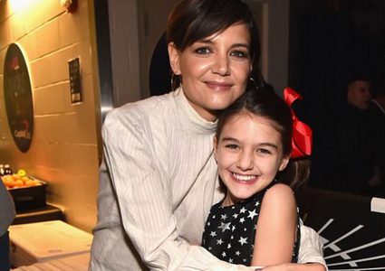 كيتي هولمز تحتفل بعيد ميلاد ابنتها