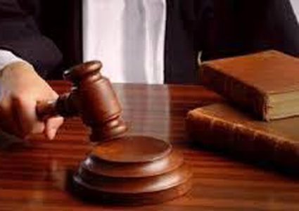 إحالة تاجر للنيابة بعد بيعه سلعا منتهية الصلاحية