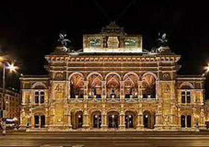 نجوم الأوبرا يحيون حفلاً في فيينا لمتابعيهم في غرف المعيشة