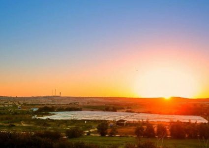 الطقس: أجواء حارة والحرارة أعلى من معدلاتها