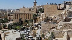تحذيرات من شرعنة سرقة الاحتلال لأراض تابعة للمسجد الإبراهيمي