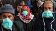 بينيت يوقف فحص عينات كورونا الخاصة بغزة