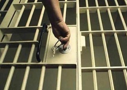 نيجيريا: اطلاق سراح مساجين للحد من تفشي كورونا في السجون