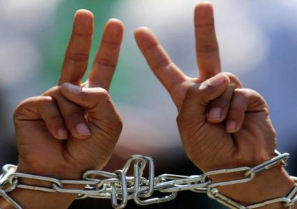 أسيران يدخلان عامهما الـ18 في الأسر