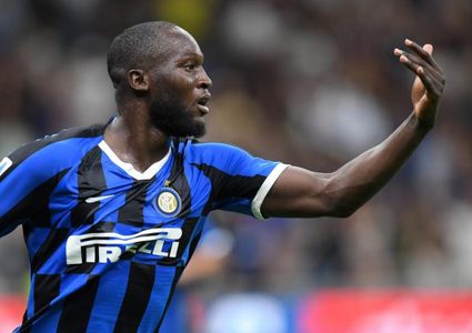 لوكاكو يعتذر لإنتر ميلان الإيطالي